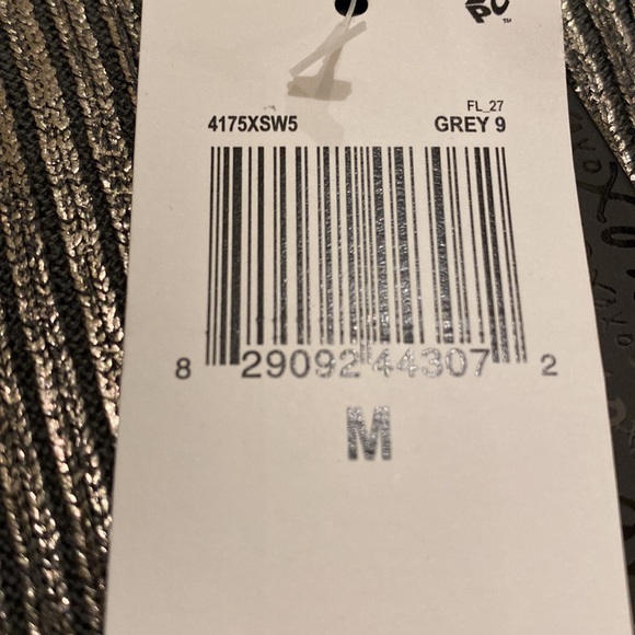 NWT Metallic Xoxo Tank - Picture 4 of 5